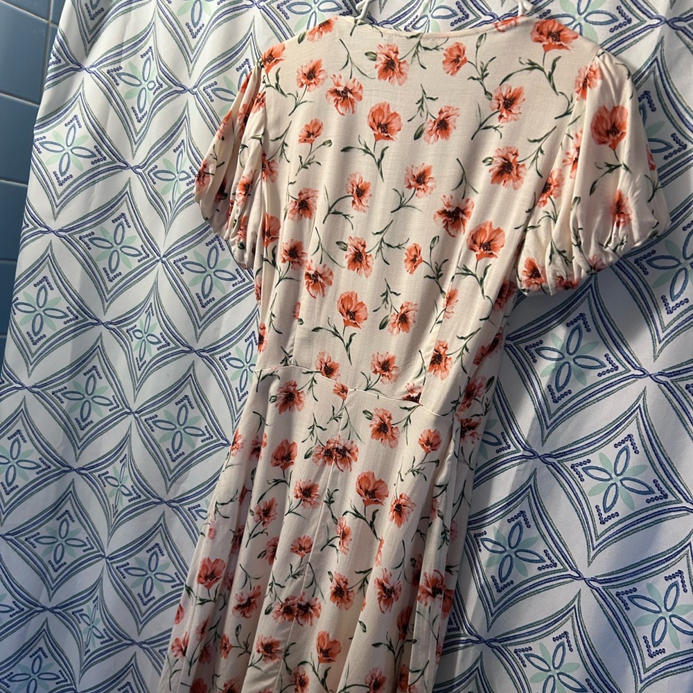 FOREVER 21 Floral Wrap Dress in Cream and Orange Print with Tie Waist - Picture 10 of 12